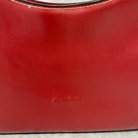 Gucci Embossed Shoulder Handbag - Picture 5 of 9